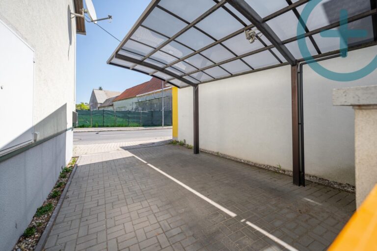 Carport