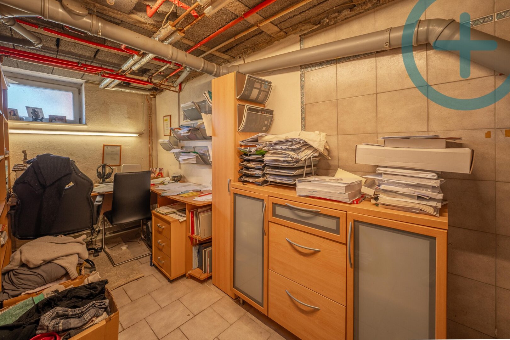 Büro KG