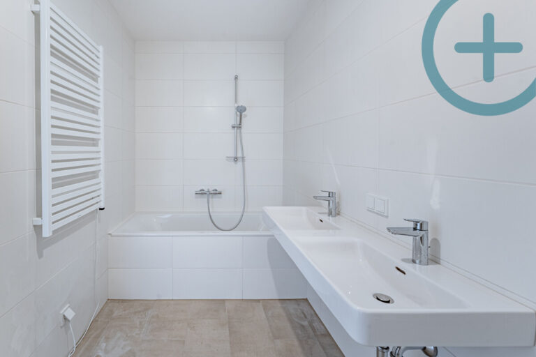 Badezimmer 1. OG